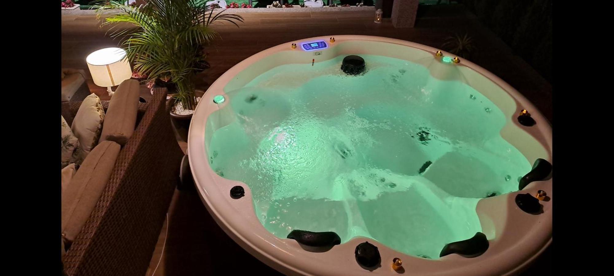 Casa Victoria Garden Con Jacuzzi Y Piscina Villa Калдас Де Реис Стая снимка